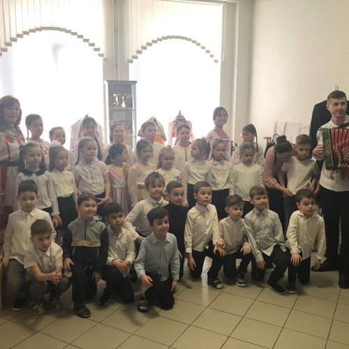 Будущие первоклассники знакомятся со школой