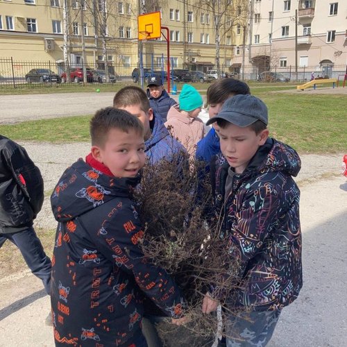 В МАОУ "СОШ № 1" дан старт экологической неделе.