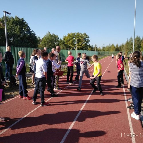 Традиционная легкоатлетическая эстафета среди пятых классов