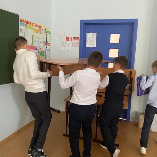 Тактико-специальные учения по антитеррору в корпусе на Строителей, 7