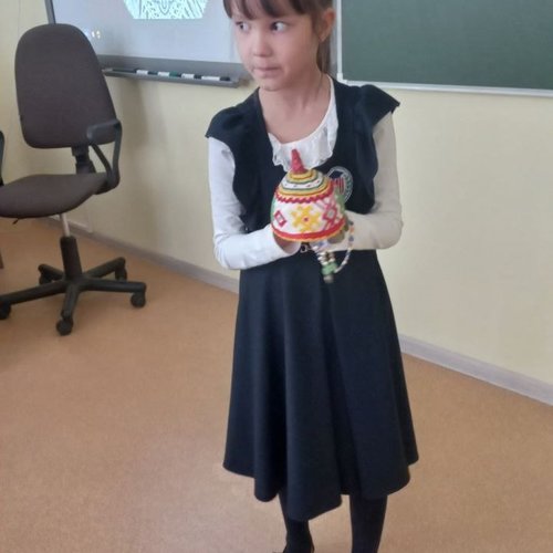 Классный час "Многоцветье чувашской вышивки"
