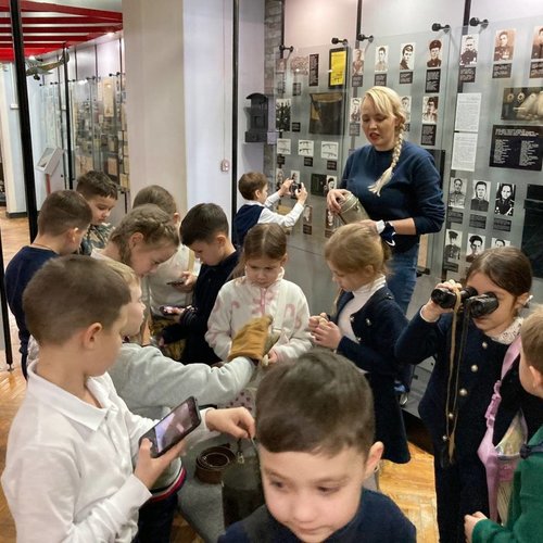 Урок мужества. Интерактивное занятие «Что в мешках носили деды, одержавшие победу!» в Музее воинской славы.