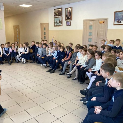 Следы и отпечатки. Школьники встретились с криминалистом.