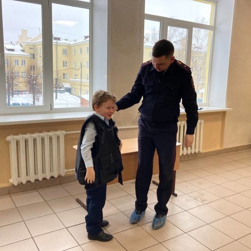 Следы и отпечатки. Школьники встретились с криминалистом.