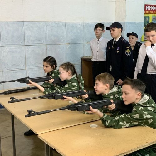 Смотр юных патриотов города