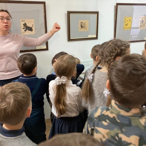 Выставка "Ребятам о зверятах"