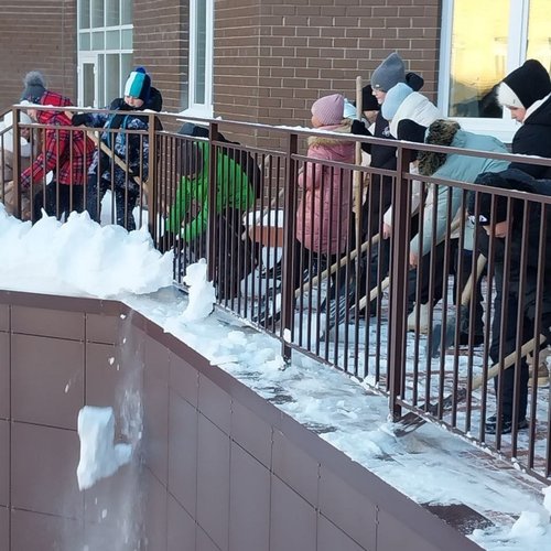 СНЕЖНЫЙ ДЕСАНТ ПРОДОЛЖАЕТСЯ