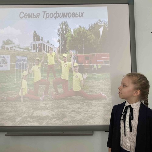 Традиционный День науки и творчества в школе.