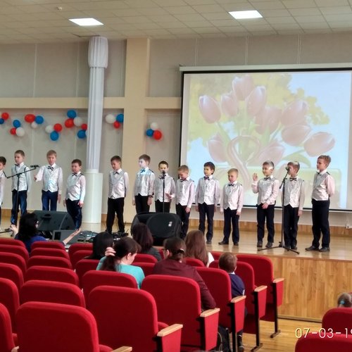 Поздравляем всех мам и учителей.