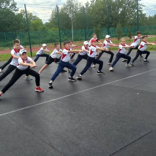 Зарядка со звездой в МАОУ "СОШ № 1", посвященная Международному дню борьбы с наркоманией
