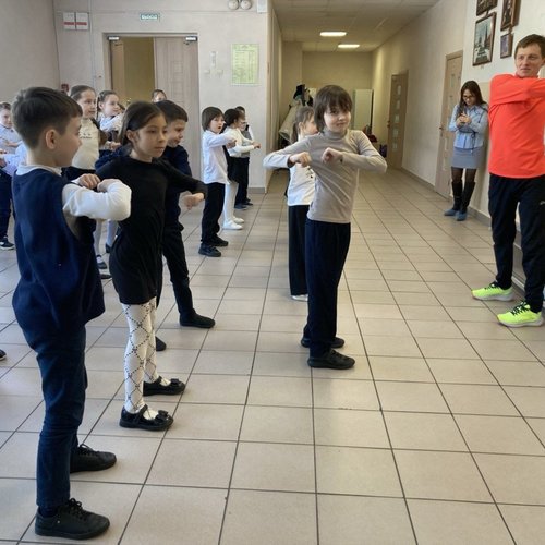Зарядка с мастером спорта по легкой атлетике Гурьевым Е.В.