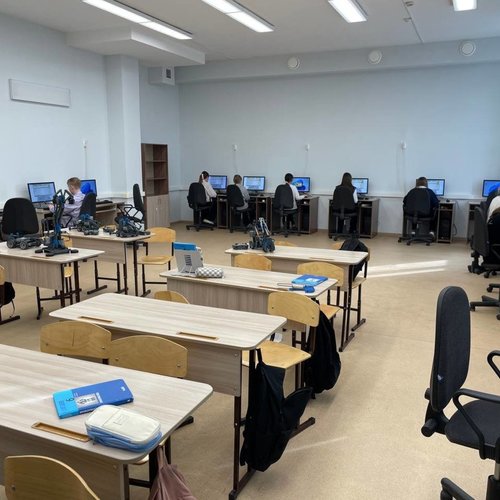 Программируем роботов на уроках информатики
