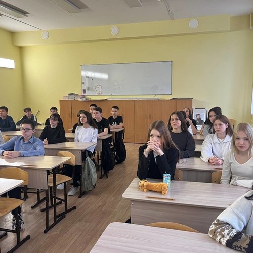 Ученики МАОУ «СОШ №1» продолжают участвовать в весенней сессии всероссийских онлайн-уроков по финансовой грамотности.