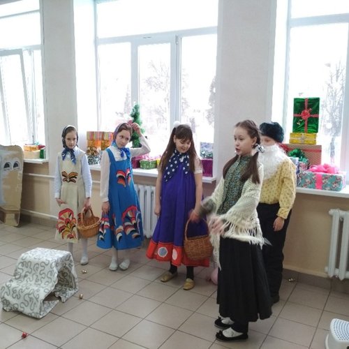 Новогодний фестиваль - сказка "Маша и медведь"