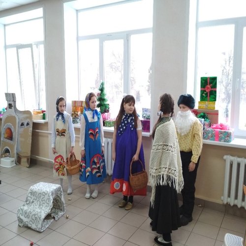 Новогодний фестиваль - сказка "Маша и медведь"