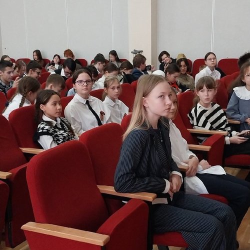 «Поклонимся великим тем годам!»