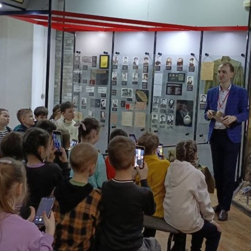 4Б на экскурсии "Вещмешок для солдата"