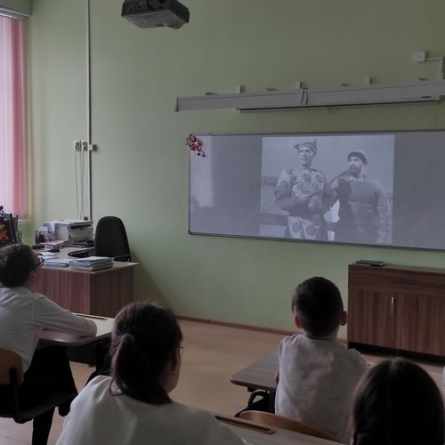 Видеопоказы фильмов из "Золотой коллекции"