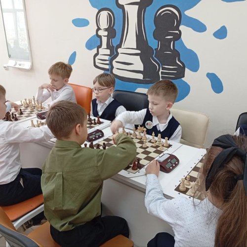 Команда СОШ 1 - участники регионального этапа Всероссийских командных соревнований по шахматам "Дебют"