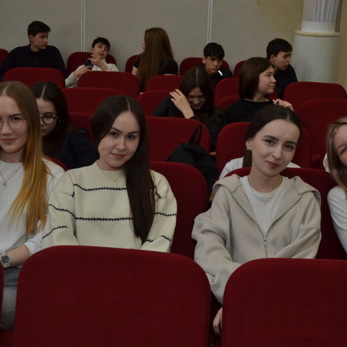 Урок Мужества. Встреча с курсантом Тюменского высшего военно-инженерного командного училища