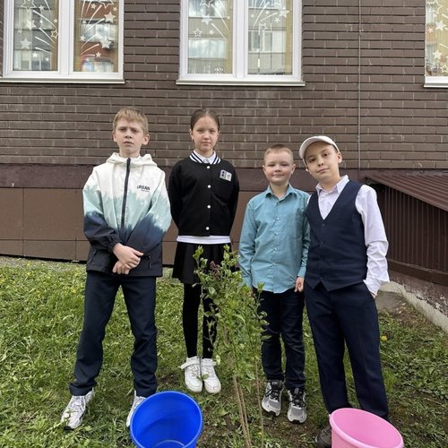 Акция "Аллея выпускников"