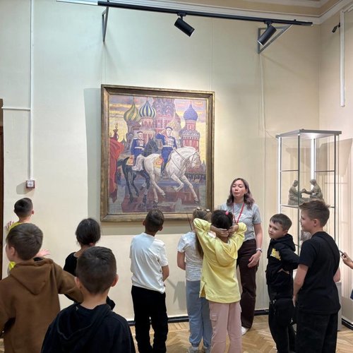На выставке "Художники Победы"