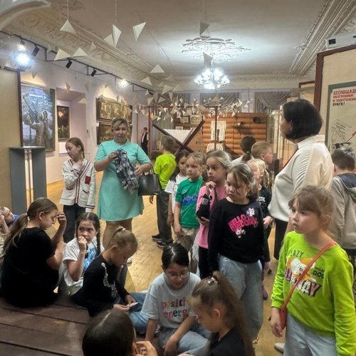 На выставке "Художники Победы"
