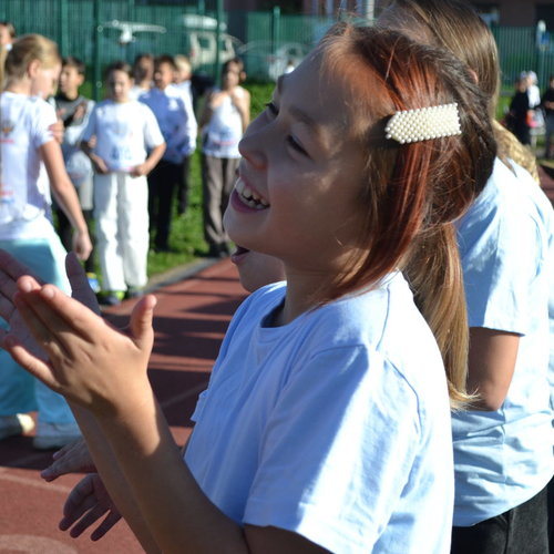 Легкоатлетическая эстафета между учениками 5-х классов.