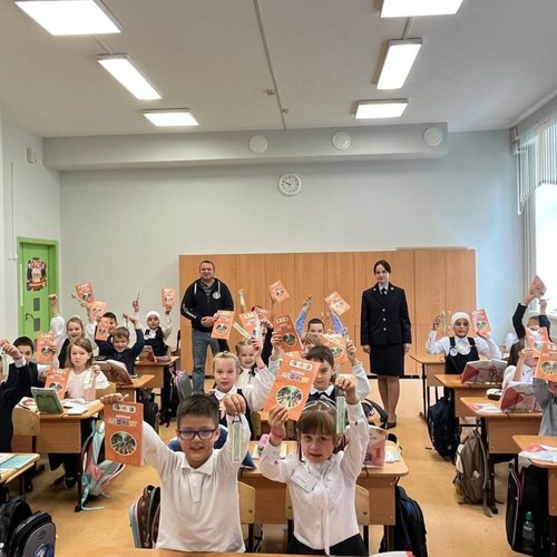 УРОКИ ПДД ВМЕСТЕ  С "ЛАБОРАТОРИЕЙ БЕЗОПАСНОСТИ"