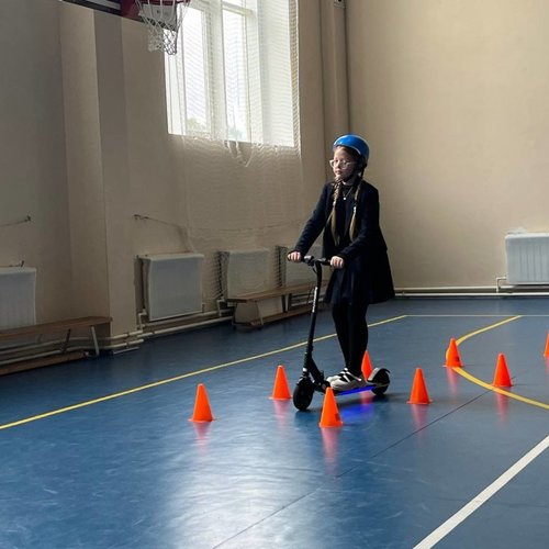 УРОКИ ПДД ВМЕСТЕ  С "ЛАБОРАТОРИЕЙ БЕЗОПАСНОСТИ"