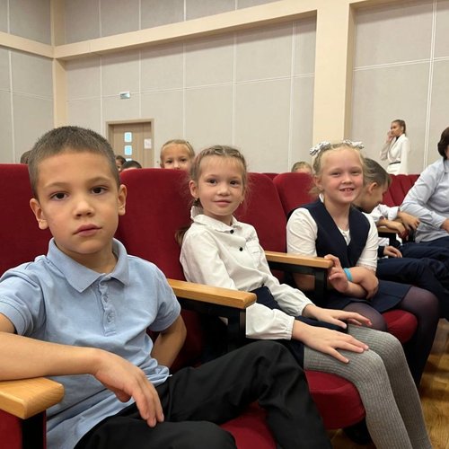 УЧИМ ПРАВИЛА ДОРОЖНОГО ДВИЖЕНИЯ