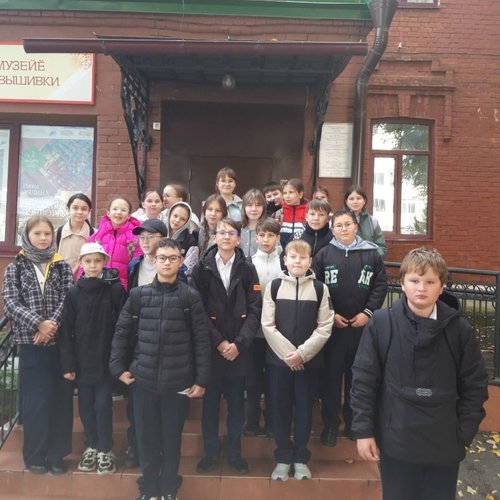 "Живые уроки" 1Д и 6Д в музее чувашской вышивки