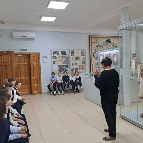 "Живые уроки" 1Д и 6Д в музее чувашской вышивки