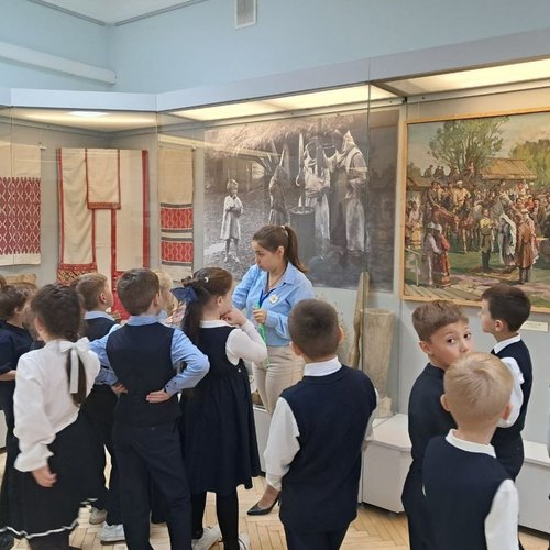 "Живые уроки" 1Д и 6Д в музее чувашской вышивки