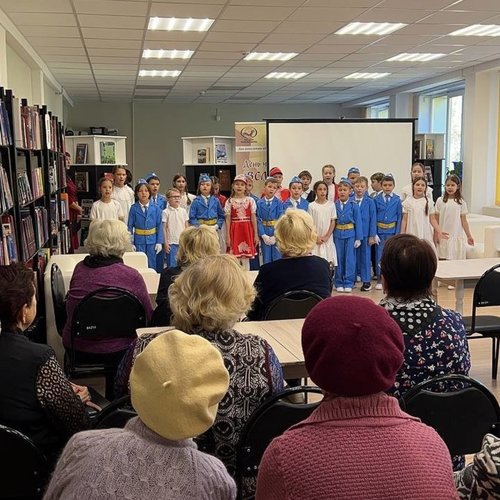 День пожилых людей в библиотеке