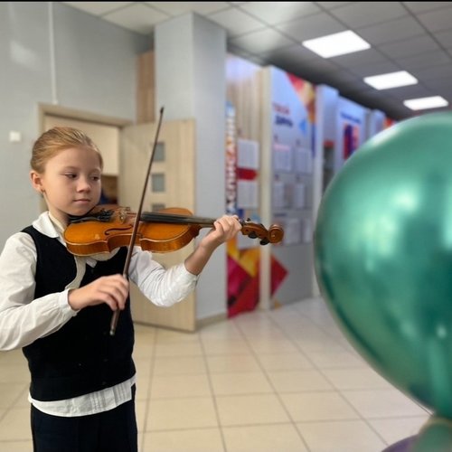 АКТИВИСТЫ ПОЗДРАВЛЯЮТ