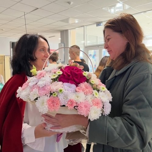 АКТИВИСТЫ ПОЗДРАВЛЯЮТ