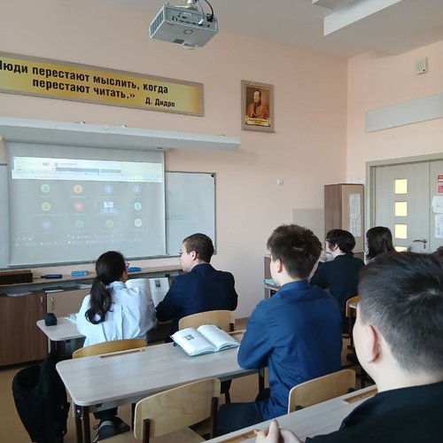 9А класс - участники республиканского мероприятия, посвященного 130-летию со дня рождения С.А. Есенина 9А класс - участники республиканского мероприятия, посвященного 130-летию со дня рождения С.А. Есенина