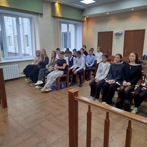 7В знакомится с профессиями Верховного Суда Чувашской Республики 