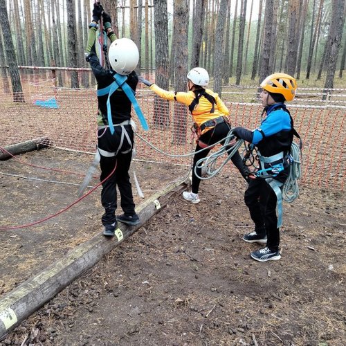Команда СОШ 1 на республиканских соревнованиях по спортивному ориентированию  Команда СОШ 1 на республиканских соревнованиях по спортивному ориентированию