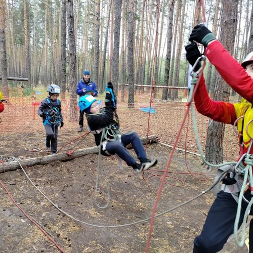 Команда СОШ 1 на республиканских соревнованиях по спортивному ориентированию  Команда СОШ 1 на республиканских соревнованиях по спортивному ориентированию