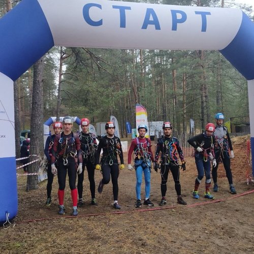 Команда СОШ 1 на республиканских соревнованиях по спортивному ориентированию  Команда СОШ 1 на республиканских соревнованиях по спортивному ориентированию