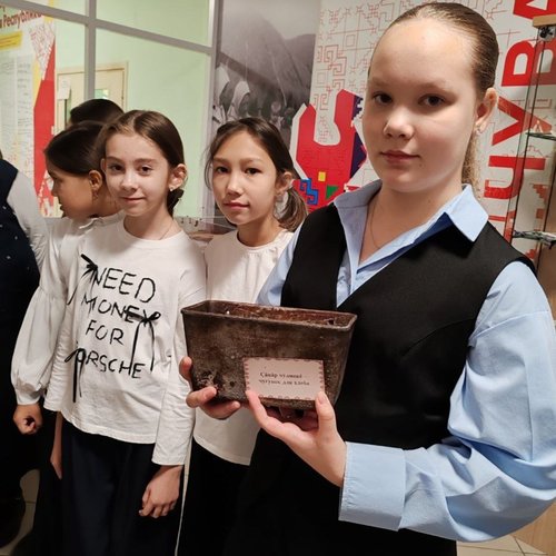 Урок в школьном музее "Хлеб всему голова" Урок в школьном музее "Хлеб всему голова"