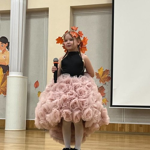 Дефиле-конкурс "Мисс и мистер Осень" Дефиле-конкурс "Мисс и мистер Осень"