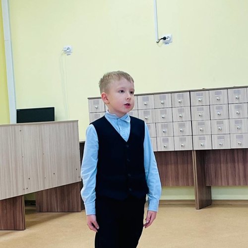 КОНКУРС ЧТЕЦОВ В 1Б КЛАССЕ КОНКУРС ЧТЕЦОВ В 1Б КЛАССЕ