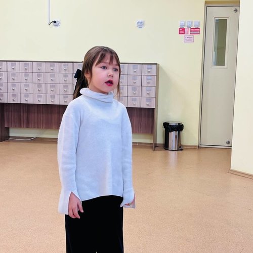 КОНКУРС ЧТЕЦОВ В 1Б КЛАССЕ КОНКУРС ЧТЕЦОВ В 1Б КЛАССЕ