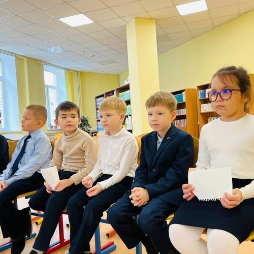 КОНКУРС ЧТЕЦОВ В 1Б КЛАССЕ КОНКУРС ЧТЕЦОВ В 1Б КЛАССЕ