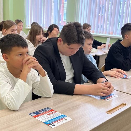 Беседа с инспектором в рамках республиканских акций "Молодежь за ЗОЖ" и "Полиция и дети"