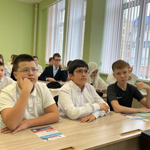 Беседа с инспектором в рамках республиканских акций "Молодежь за ЗОЖ" и "Полиция и дети"