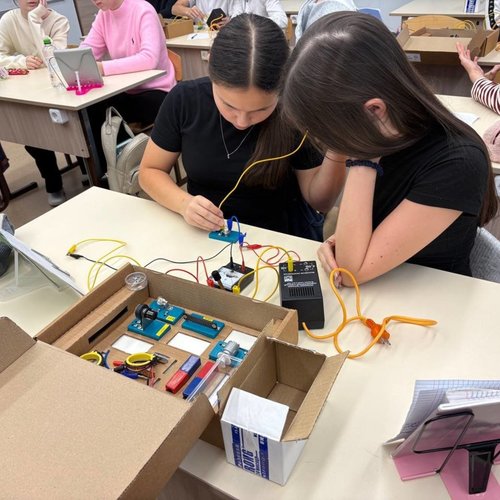 Открытый урок по физике в рамках методической недели